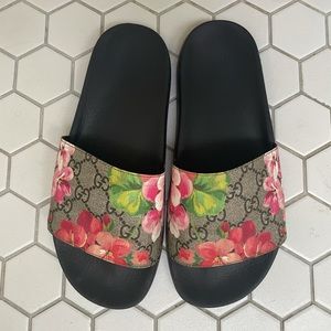 Gucci Bloom Slides